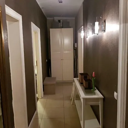Garden House Apartment *